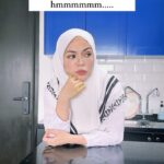 Nad Zainal Instagram - Hmmm dugaan betul…. dah boleh panggil Ustaz la, baca apa apa.. naik ghisau… pernah tak macamni? siapa nak dapatkan tudung @nadikesumabynadzainal boleh WA 0133248060 atau ke website legasikaryatama.com