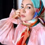 Nad Zainal Instagram – terasa auto COMEL pakai tudung ni 

terasa auto nak muntah ke tu? 

sabar.. bawa istighfar.. jemput tengok tudung tudung 

@nadikesumabynadzainal di website 

legasikaryatama.com / WA 0133148060

tudung comel , code  CHLOE , bidang 50

@nadikesumabynadzainal 
#nadikesumabawal 
#nadikesumabynadzainal 
#tudungbawal