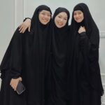 Nad Zainal Instagram – Bersama anak anak Pak Helmi yang cantik dan kelakar di majlis Ilmu yang bertempat di @musollahaisya_ semalam

nantikan kami dalam Mok Cun season 6 

@nurhelizahelmi @hazwanihelmi