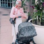 Nad Zainal Instagram - On the way ke Halal Eid Expo dekat Suntec ni melaram tudung barulah.. @nadikesumabynadzainal jumpa di booth L 11 , 404 @megaxpress
