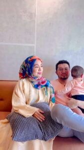 Nad Zainal Instagram - bila orang yang tengah VIRAL #fyp datang beraya rumah sedara korang siapa macam ni?
