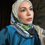Nad Zainal Instagram - lebih yakin nak selfie SWIPE LEFT @skinellehq ( tudung codde GEMMA #nadikesumabynadzainal)