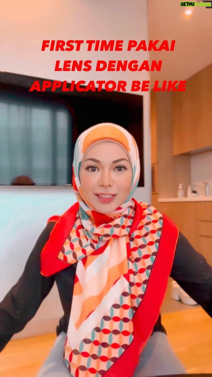 Nad Zainal Instagram - tak kisah lah guna cara apapun asalkan mata lawo dah lama tak pakai warna grey, tapi YAKA GREY ni ok, cantik 🫶🏽 sesuai untuk bakal pengantin contact lens sini memang lawa lawa @faboulooks_hq ni tiap bulan beli, nasib murrrr