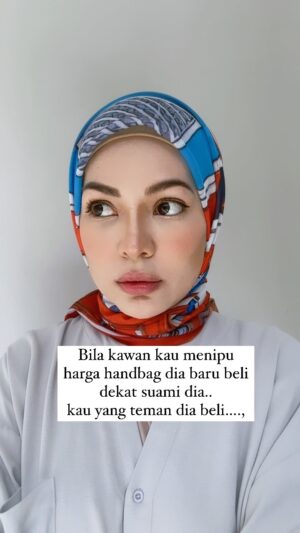 Nad Zainal Instagram - BFF katanya… 

tuduny code HILDA @nadikesumabynadzainal 

WA 0133248060 to purchase