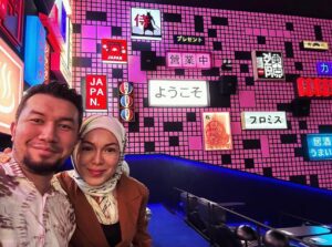 Nad Zainal Instagram - fuhhh dia punya kedekut.. sampai kita screeshot gambar ni dekat profile IG dialah.. 

minta airdrop gambar pun tak di baginya.. kantanya ni je dia ada… 

salah ke share? 

haaa dapat dah post.. PUAS HATI

code tudung : LIZ @nadikesumabynadzainal 

cepat pergi shopping dekat SHOPEE
