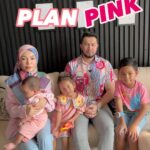 Nad Zainal Instagram - Agak agak korang siapa punca kami semua kena pakai PINK? A. Abah aka Guru Besar B.Mommy C. Yem D.Budi E. Puteh