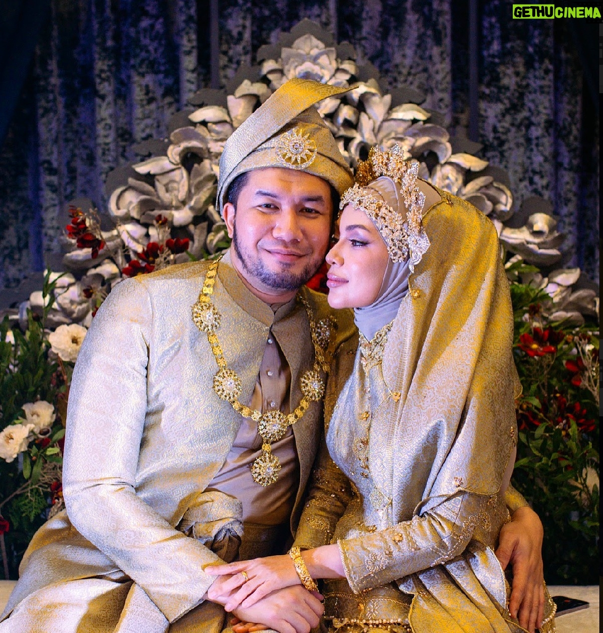 Nad Zainal - 14.7K Likes - #NadI
selepas satu tahun, satu bulan , satu hari
captured by @official_atapstudio
@sanggulevent