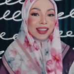 Nad Zainal Instagram - Assalamualaikum!! Jumpa di Spore 2 HARI LAGI !!! cepat pre book kalau risau habis 🫶🏽 @nadikesumabynadzainal @megaxpress @megawedding.sg