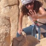 Nada Moussa Instagram - Discovering EGYPT wild side.🇪🇬📸 Hello…my new friend ❤️ #egypt #summer #loveyourself #freedom #desert #fun #friends #newfriends #crazy #discover #happiness #curlyhair