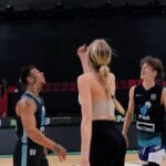 Nadezhda Sysoeva Instagram - У меня часто спрашивают : а ты прям в баскет играешь ? Пфффф . Да Я - королева разминок 😂😎🤤
