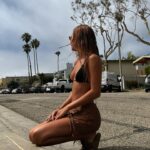 Nadia Turner Instagram - look away