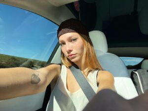 Nadia Turner Instagram - wear ur seatbelt kids