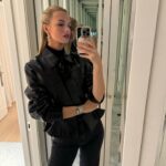 Nadine Leopold Instagram - Mirror check 🪞