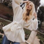 Nadine Leopold Instagram - Cozy vibes for Friday 🦋
