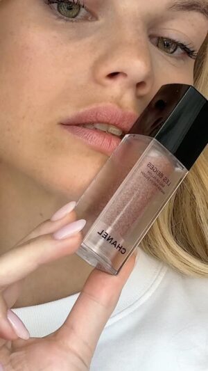 Nadine Leopold Instagram - The perfect blush does exist 💗 wearing shade warm pink 🌸 @chanel.beauty #chanelbeauty