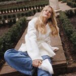 Nadine Leopold Instagram - All cozy for the week 🍃