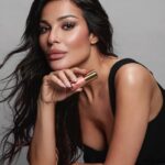 Nadine Njeim Instagram - ALLURE VELVET GLOW cream blush lip to cheek in shade Nadine Privée! My all time favourite nude peach 🌟 available on Nadine Njeim website 🔗 link in bio @nadine.njeim.beauty #nadinenjeimbeauty #NNNbeauty #findyourlight #unveilyourbeauty