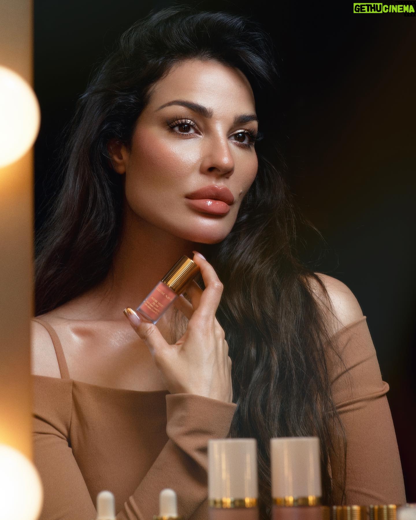 Nadine Njeim Instagram - Hello, my beautiful ladies! How are you ?! I have great news to share with you! We're sending out all your pre-orders 🚚 🤩 it’s on the way !!!! I can't wait for you to try the glow collection and see the amazing results for yourself! Don't forget to tag the page so we can repost it and use #nadinenjeimbeauty @nadine.njeim.beauty #beauty #glow #clean #cleanbeauty #vegan #beautytips #glowing