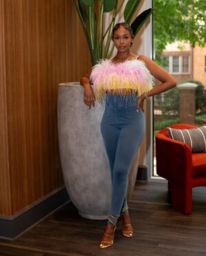 Nafessa Williams Instagram - One thing I’m gon do is get dolled up and go eat! Btw, thanks to my cousin for this top. I told her to send it to me when she was done with me and like a real one she did! @rae26__ love you cuz 🥰🤣💅🏾💕 #selfcare #fashion #explore #foryou