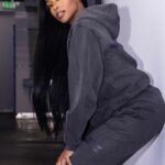 Nafessa Williams Instagram - Get into it! @nafessawilliams shows us how she styles some of her favorite Y-FEAR pieces. Which fit was your favorite? 👇🏾