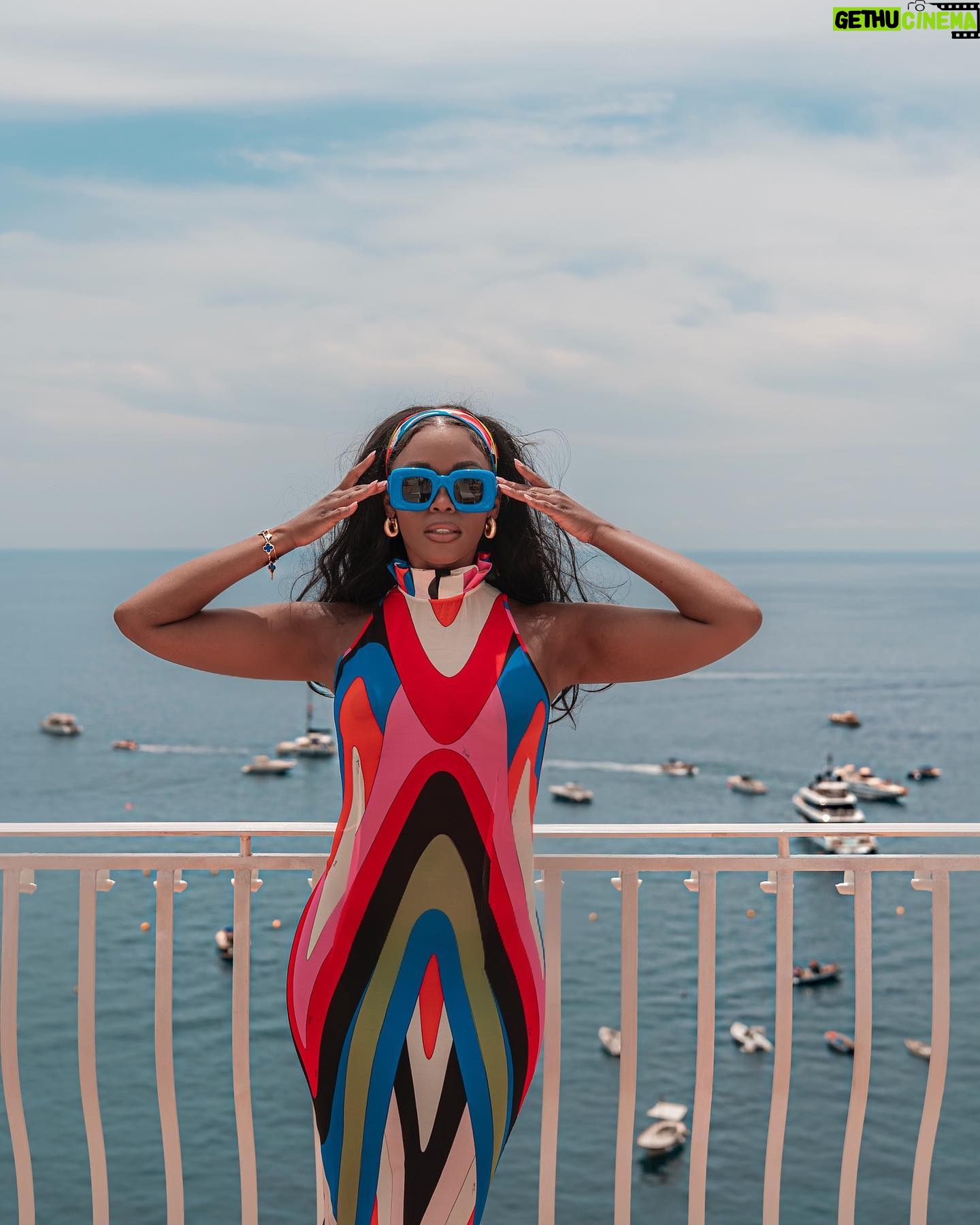 Nafessa Williams - 19.4K Likes - Pucci me in Italy baby 💅🏾
Hair, makeup and styling by me. I had a vision baby!
And these shoes are easily a pair of my favorites 🥰
📸 @pieraplusdavid_photographers