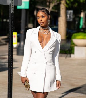 Nafessa Williams Instagram - Lock me up and throw away the MF keyyyy 😜

Btw, I’m a r&b girly and the @thekingdream needs to give us another album. I love full albums. Something I can listen to from start to finish. What’s yall favorite r&b album ever? 

Thank you @goodamerican for my dress 

#fashion #music #album #explore #foryou