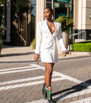 Nafessa Williams Instagram - Lock me up and throw away the MF keyyyy 😜

Btw, I’m a r&b girly and the @thekingdream needs to give us another album. I love full albums. Something I can listen to from start to finish. What’s yall favorite r&b album ever? 

Thank you @goodamerican for my dress 

#fashion #music #album #explore #foryou