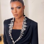 Nahed El Sebai Instagram - حلقة مني الشاذلي لفيلم (١٩ ب ) كنت مبسوطة قوي في الحلقة كانت لذيذه و ممتعه و كنت مكسوفه جدًا لحسن مناخدش جايزة عشان صورنا قبل الختام بس الحمد لله ربنا كرمنا جدًا و الفيلم اخد جائزة احسن فيلم عربي و جائزة هنري بركات و جائزة النقاد Stylist: @styledbyaseifelnasr🖤🖤 Suit: @chl_maisonleon Hair : nagla_mn2000 @alsagheersalons makeup: @bijouxandrawss_makeup_artist