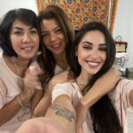 Nahed El Sebai Instagram - كل پيچامة عيد و احنا طيبيين عيد سعيد عليكم @nahedfareedshawky @rashamorchedy @ayahsamaha @moc.bay