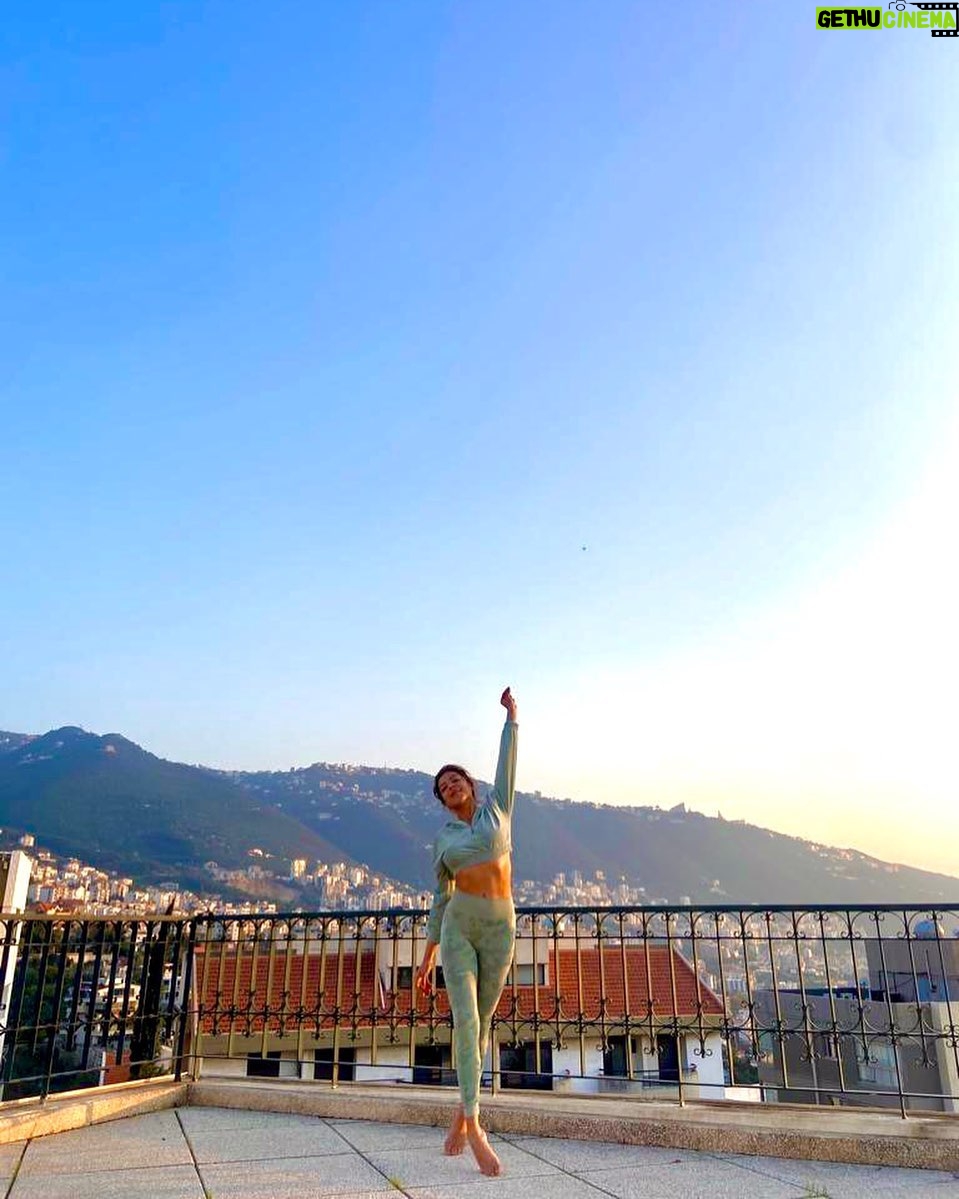 Nahed El Sebai Instagram - Starting the year with a beautiful early morning yoga flow by Mount Lebanon 🇱🇧❤️#newyear #lebanon #beirut #2023