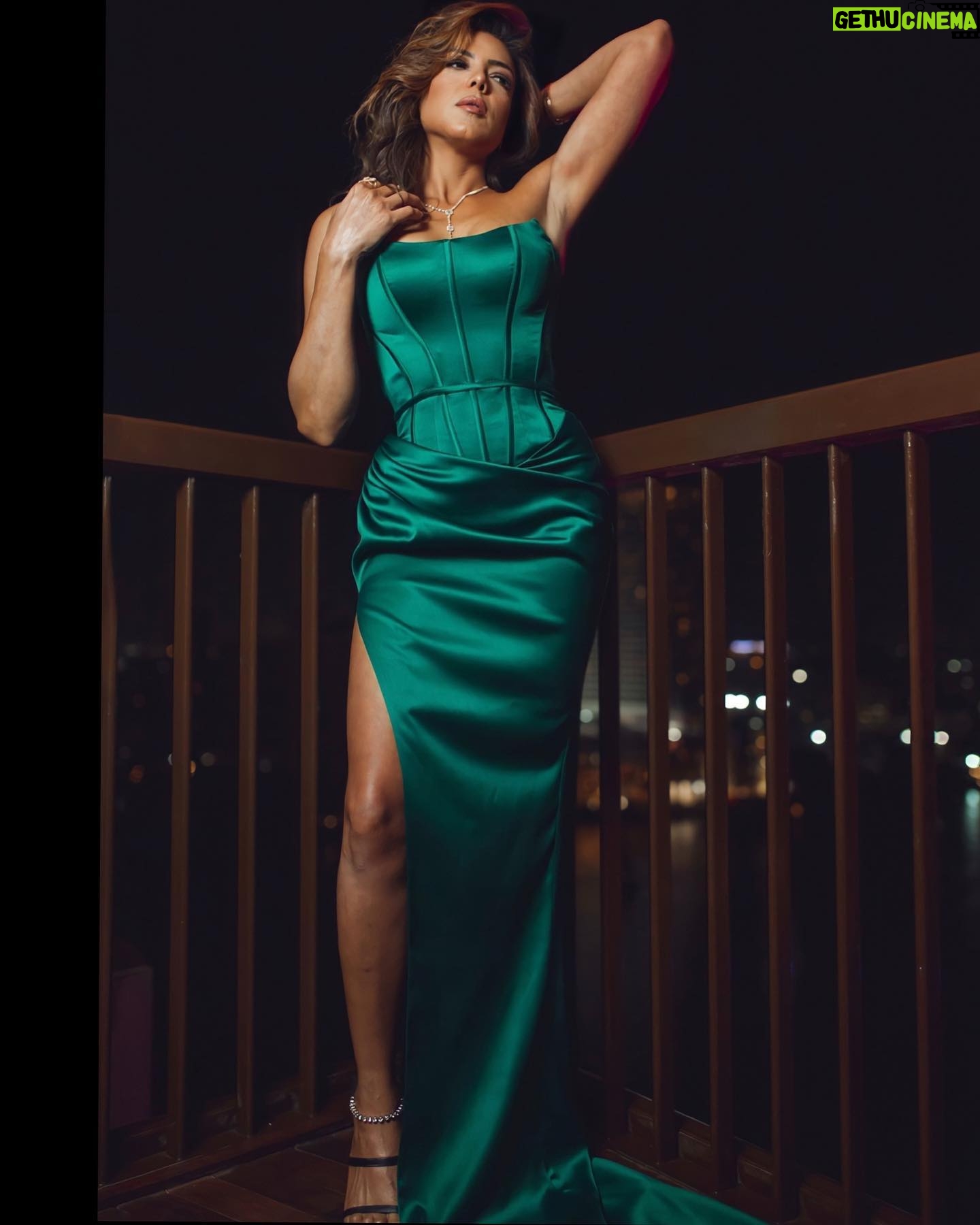 Nahed El Sebai Instagram - From the world premiere of our movie 19B, I really enjoyed working in this movie with ahmed abdallah @ahmada2 . We finally managed to work together. Thanks to all my colleagues who came and loved the movie, thanks for your sweet words about me and the movie. I am very grateful❤️ 💚💚💚 Stylist: @styledbyaseifelnasr Dress: @liastubllaofficial makeup: @miriamyoussrymakeup @makeupbyyaramaziad Hair: @nagla_mn2000 @alsagheersalons Jewlery: @glamour.jewellery Clutch: @okhtein Sandals: @charleskeithofficial 📸: @sohailsasuki1 @redpepper.films @ahmed_emad_phy