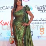 Nahed El Sebai Instagram - From the opening of the 44th edition of cairo international film it was an amazing night ✨⭐️🌟 Thank you for making me feel like a queen U r the best team ever Stylist: @styledbyaseifelnasr Makeup: @wedyanmohy Hairstylist: @nagla_mn2000 @alsagheersalons Dress: @fouadsarkisofficial Clutch: @okhtein Jewelry: @marcriadjewelry and @vintagelanejewerly video @soularabiaofficial #ciff #cairointernatinalfilmfestival #cairofilm