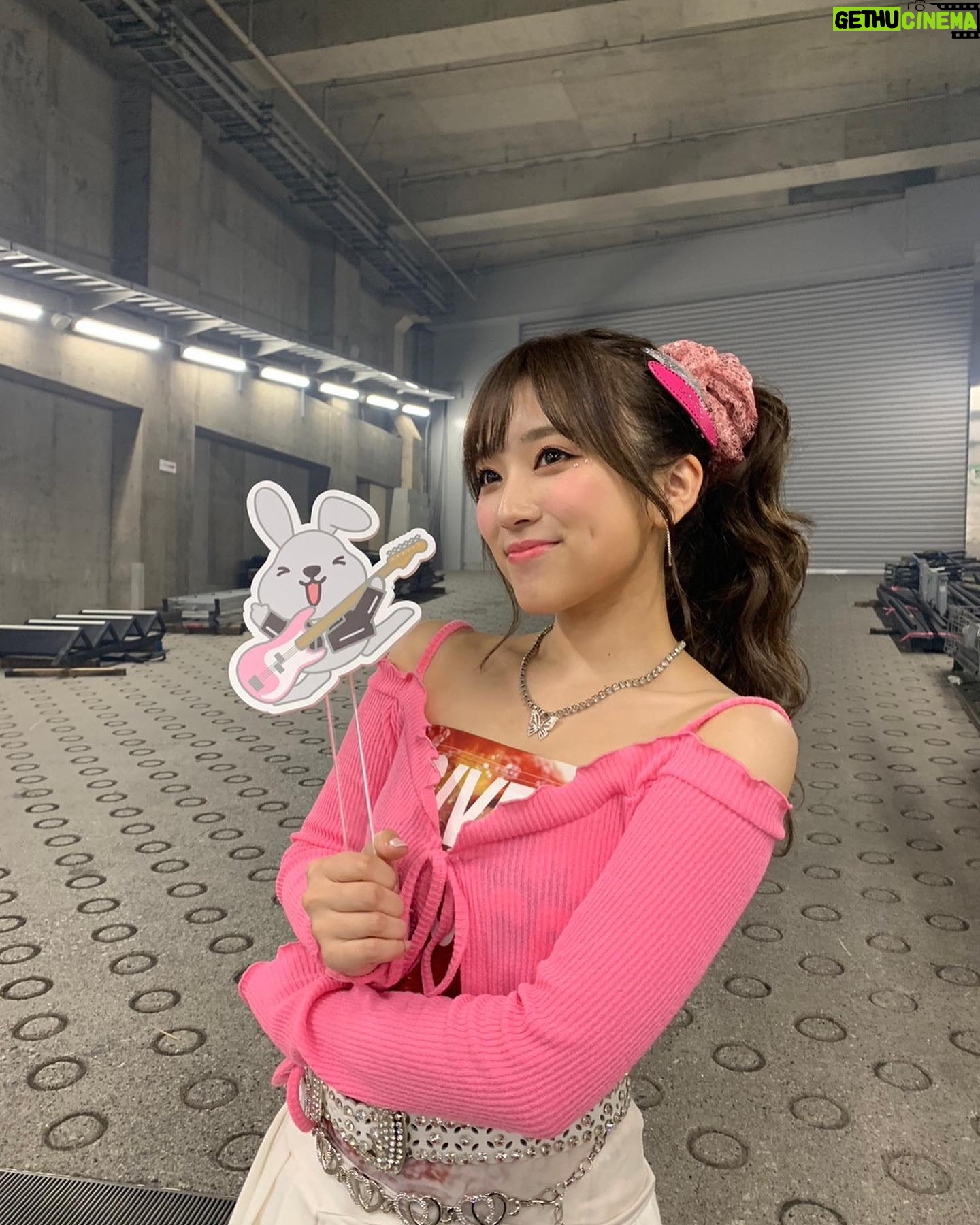 Nako Yabuki Instagram - ラヴィット!ロック2023🐰 . 楽しすぎたー!! そしてステージから観る景色もですし、皆さんの笑顔が素敵すぎて…🥺 私もいっぱい笑ったし、ラヴィット!がもっと大好きになりました🩵 お越しいただいた皆様、配信でご覧くださった皆様、ありがとうございました☺️✨