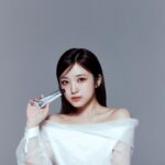 Nako Yabuki Instagram - Addict(エイディクト)@addict_jp の ジャパンアンバサダーに就任しました🌷 韓国で撮影したキービジュアル、とてもお気に入りです☺︎ もぎたての果実のような香りや爽やかなお花の香りなど身に纏ったり、お部屋にフワッと香らせたい香りが沢山あり私も愛用させていただいてます💟 これから皆さんにエイディクトの魅力をお届けするのが楽しみです🫧 #PR @addict_jp #Addict #エイディクト