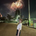 Nako Yabuki Instagram – 人生で初めて隅田川花火大会に行って来ました！！
綺麗だったなー🥺癒されました🥺✨

(洋服のタグ付けした✒︎)