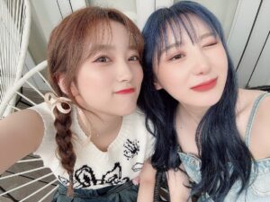 Nako Yabuki Instagram - 채연언니 만났당😚😚