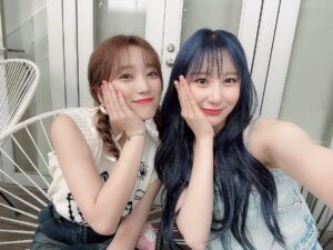 Nako Yabuki Instagram - 채연언니 만났당😚😚