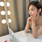 Nako Yabuki Instagram - 【ピテラ™ パワー キット】 ・フェイシャル トリートメント クレンザー ・フェイシャル トリートメント エッセンス ・スキンパワー エアリー 春はゆらぎ肌になりやすい季節で、私はとくに花粉での肌荒れが気になっていたのですが SK-IIの化粧水ピテラ™エッセンスを使ってみたら、みずみずしく、さっぱりとしたテクスチャーで肌にたっぷり潤いを届けて、塗った瞬間からぷるぷる肌になれちゃいます☀︎ 透明感あるクリアな肌に整えてくれるピテラ™を配合したSK-IIの製品を使って、肌ケアをしっかりしていきたいと思います😌✨ 使ったことがない方も、この洗顔料、化粧水、美容乳液が入ったピテラ™ パワー キットでライン使いできるのでとってもおすすめです🫧 #肌調和 #肌測定 #神エッセンス #SKII #ピテラ #スキンケア #ピテラエッセンス