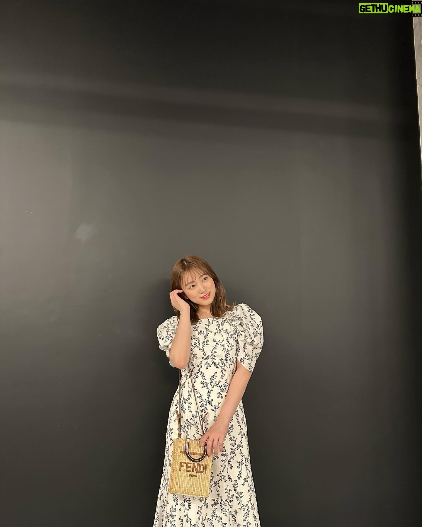 Nako Yabuki Instagram - 22歳も宜しくお願いします☺️✨ (あ、髪切りました💇🏻♀️)