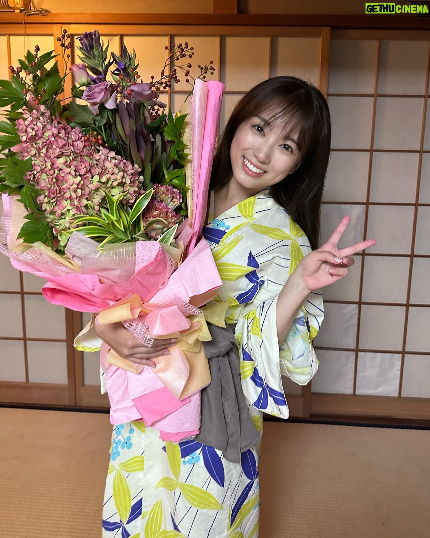 Nako Yabuki Instagram - ドラマL『18歳、新妻、不倫します。』 最終話が放送されました🌷 ドラマで初めてのヒロインということで、現場に入る前から緊張も不安も大きかったし、撮影しながらもすごく悩むことが多かったです。 でも本当にたくさんの方に支えられて最後まで三条明花を演じることができました。 最後までご視聴いただき、新妻不倫を愛してくださり、ありがとうございました! そしてDVD&Blu-ray BOXの発売も決定したので、ぜひチェックしてみてください✨