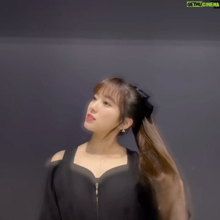 Nako Yabuki Instagram - PRODUCE101 JAPAN THE GIRLS FINAL 拝見させていただきました🎤 自分があのステージに立っている時を思い出しました💭 番組が始まってからこれまで、楽しいこともあれば、本当にたくさん悩んだり、上手くいかなくて悔しい思いをしたこともあったと思います。 でも今日のステージに立ってる練習生の皆さんは本当にキラキラ輝いてて… このオーディションにかける想い、これまでの努力がギュッと詰まった素敵なステージだったと思います🌸 本当にお疲れ様でした! そして、直後の緊急生配信SPもありがとうございました✨ ME:I、そして今回は惜しくもデビューを逃してしまった練習生の皆さんの応援を、これからもよろしくお願いします😊