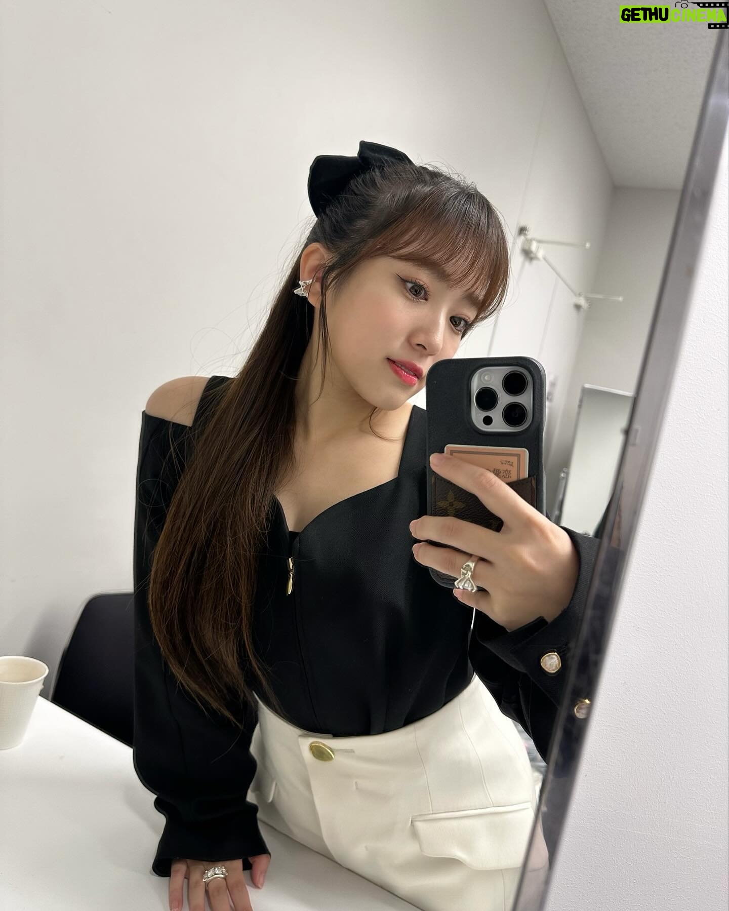 Nako Yabuki Instagram - PRODUCE101 JAPAN THE GIRLS FINAL 拝見させていただきました🎤 自分があのステージに立っている時を思い出しました💭 番組が始まってからこれまで、楽しいこともあれば、本当にたくさん悩んだり、上手くいかなくて悔しい思いをしたこともあったと思います。 でも今日のステージに立ってる練習生の皆さんは本当にキラキラ輝いてて… このオーディションにかける想い、これまでの努力がギュッと詰まった素敵なステージだったと思います🌸 本当にお疲れ様でした! そして、直後の緊急生配信SPもありがとうございました✨ ME:I、そして今回は惜しくもデビューを逃してしまった練習生の皆さんの応援を、これからもよろしくお願いします😊