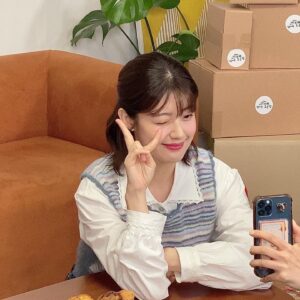 Nam Ji-hyun Instagram - 가내조공업☺️
@management_soop 
셀카는 숲블리에게 맡기기..💕