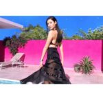 Nanao Instagram – #日焼け止め は #アリー #ALLIE が最強☀️ やっぱりメイドインジャパンって凄い😇💖この前のグアムロケでアリー使ったら、もーびっくりするほど全然焼けないし、つけ心地もいいし、匂いもいいし、ジェルなのに摩擦でも取れにくいウォータープルーフだし✌️💙 私いままで一人旅とかで現地の日焼け止め使ったりして、どんなに塗り直してても焼けちゃってたんだけど、これからは必ずアリーは一人旅のお供にします！

パラオに行った時も、日焼け止めマニアの人が、色々使った結果アリーが一番いいって言ってました👏🌴❤️