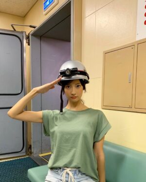 Nanao Instagram - この後１０時から　#4分間のマリーゴールド (@4mari_tbs ) 第３話🧡

沙羅がんばってます✌️是非みてください✌️