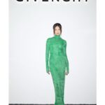 Nanao Instagram - GIVENCHY GINZA SIX New open💚 @givenchy @matthewmwilliams #GIVENCHYGSIX #givenchyfamily