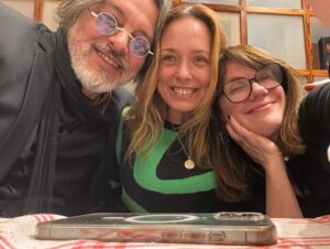 Nancy Dupláa Instagram - Amores míos 

@estebanprol15 
@betinaoconnell_