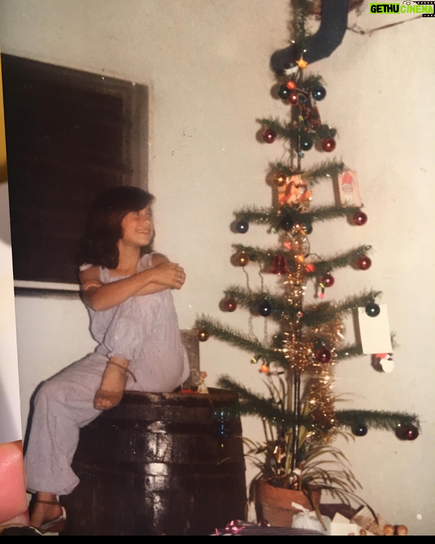 Nancy Dupláa - 19.2K Likes - Un Árbol flaco…mi enterito de las chicas de Los Parchis…y un sueño recurrente y constante q SE ME CUMPLIÓ!!
Feliz navidad
GRACIAS GRACIAS GRACIAS
