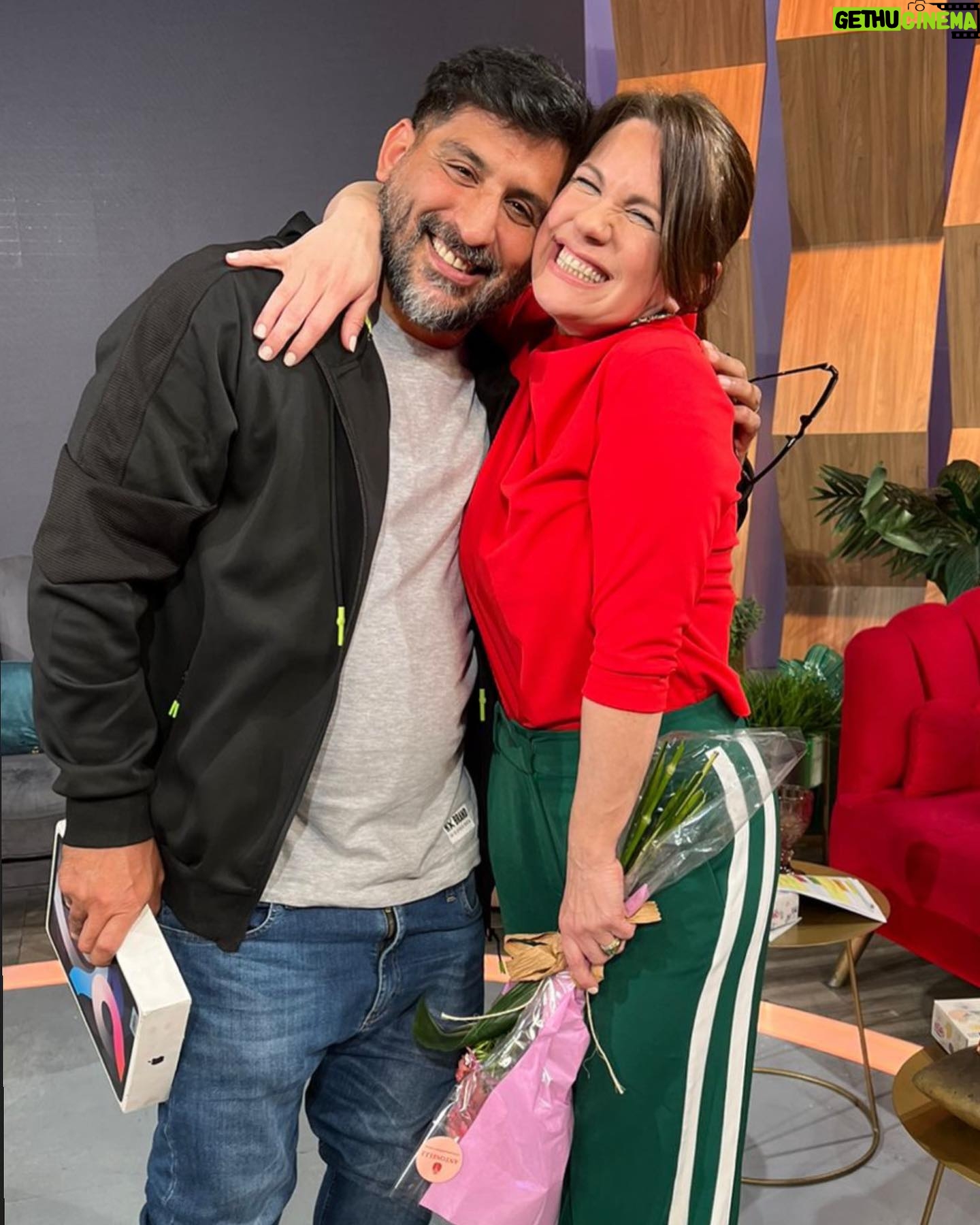Nancy Dupláa - 48.7K Likes - Con el amor de @verolozanovl en #cortaxlozano❤️ conversando sobre @unicornio_film
Q estrena el 28 de septiembre en todos los cines!!!
Y mis indispensables de siempre!!
Gracias amigas!
Pantalón y top @cynthiamartos
Zapatillas @converse_ar
Aros @kendrascott
Make up & Pelo @muypaularey
Y a Uds gracias x la onda!!!
@juariu
@paolajuarezok
@mauro.szeta
@costaokis
@lasobrideperez
@victoriaxipolitakisok
Todo todito en tus manos
@caromarafioti ❤️
Y la más dulce @muypaularey
Y de yapa mi Negrito lindo de mi ❤️
@elnegroale1976