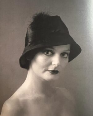 Nancy Dupláa Instagram - Haciendo limpieza encontré este maravilloso libro del fotógrafo Oscar Balducci y en él los rostros de nuestras hermosas y talentosas actrices argentinas….

De locos!

Me dio ganas de compartirlo❤️

1-Mirta Busnelli @mirtabusnelli 
2-Claudia Lapacó
3-Leonor Manso @manso.leonor 
4-Gabriela Acher @achergabriela 
5-Cecilia Rosetto 
6-Alicia Zanka
7-Marilina 
8-Cristina Banegas
9-Norma Aleandro 
10-Solita @soledad_solita_silveyra 

#Diosas❤️